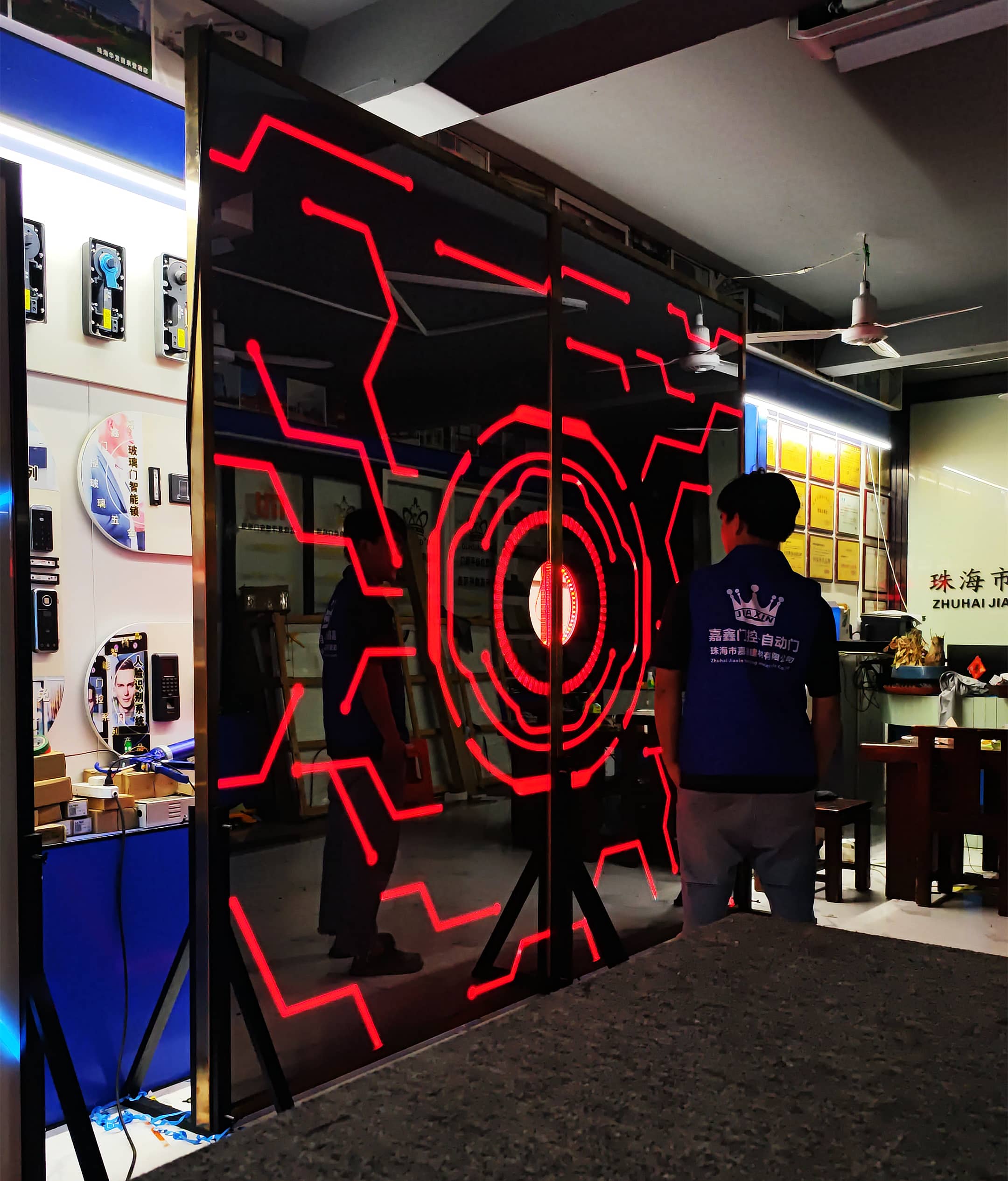 餐饮商铺科技门