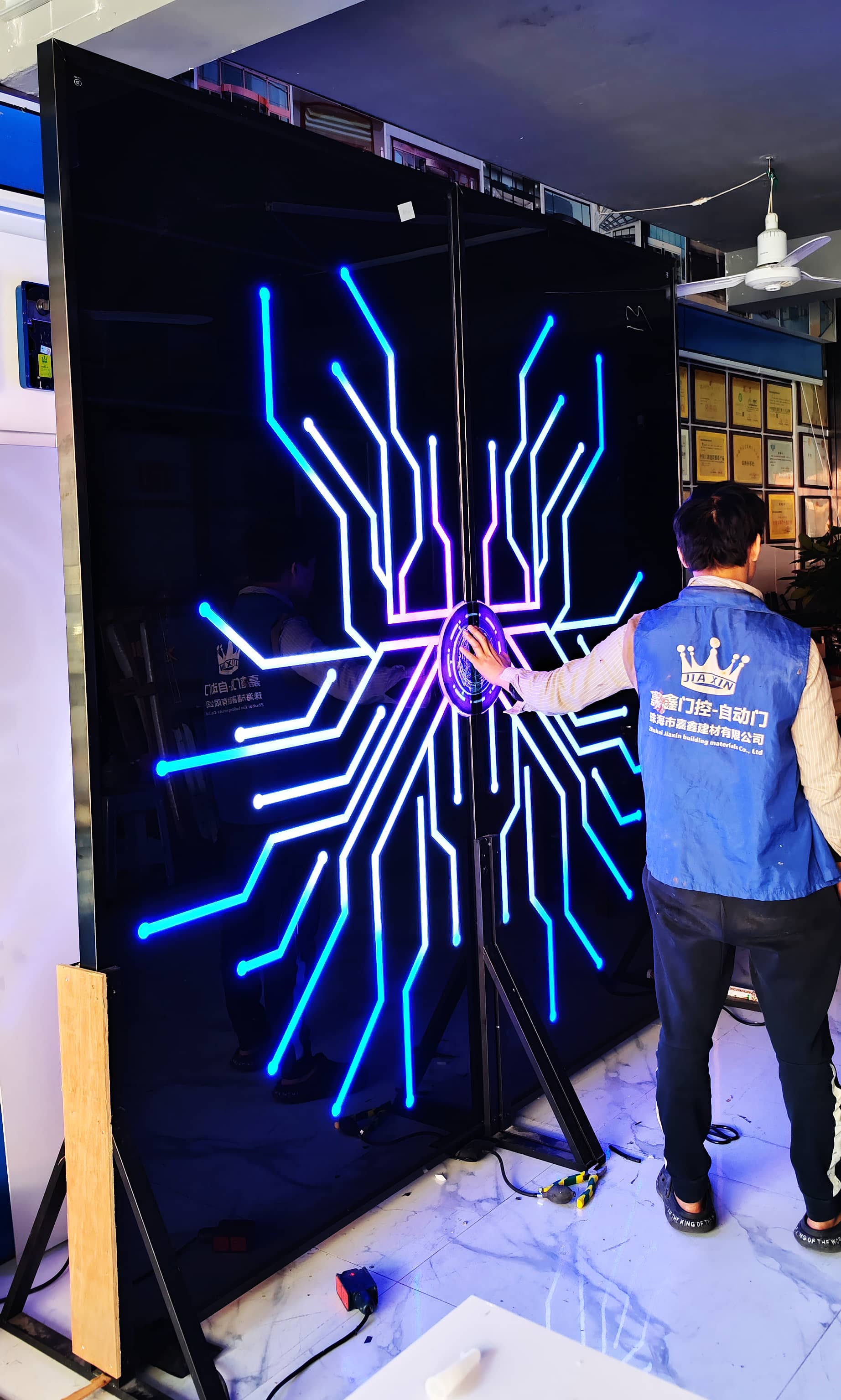 电动酒吧 体验馆网红时空穿梭门