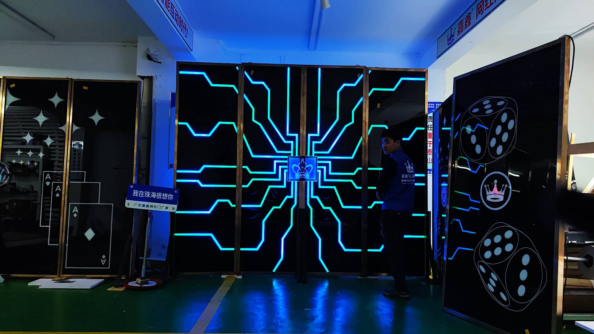 电竞馆掌纹电子门 创意科技门